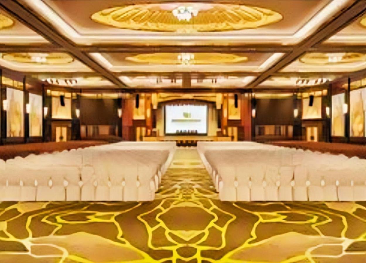 Exclusive Family Suites @ Sunway Pyramid Resort Петалинг-Джая Экстерьер фото